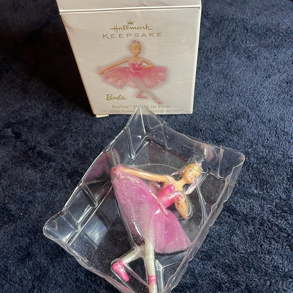 Hallmark keepsake Barbie Prima in Pink Christmas ornament. Barbie Ballerina 2010 - Picture 15 of 16